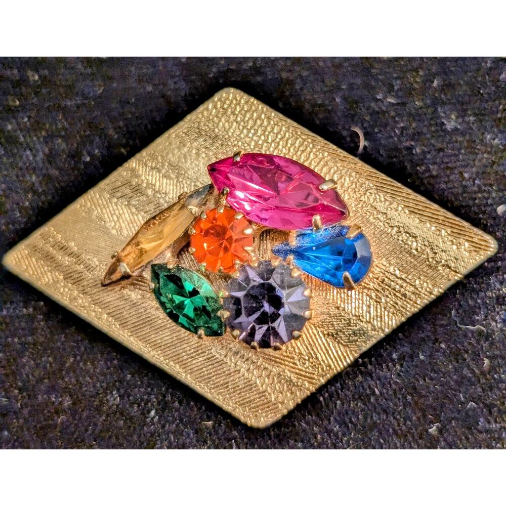 Vintage 1960s Mod Artsy Multi-Colored Prong Set Rhinestone Gold Tone Brooch